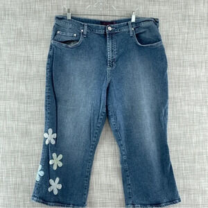 Vintage Vigoss Daisy Embroidered Capri Pants Women's 21/22 -2309